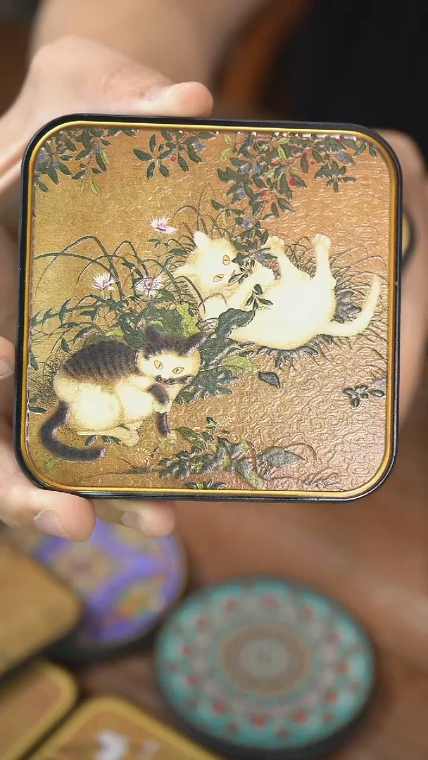 壹藏贰宝唐苑戏春图杯垫一套