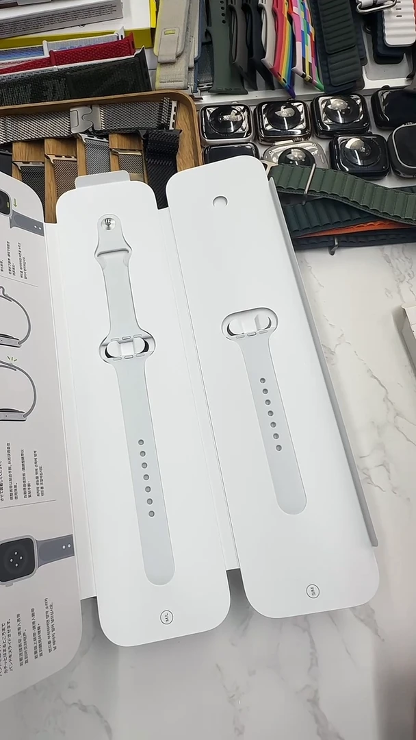 准新品抱**熊1630号 小表盘 白色硅胶