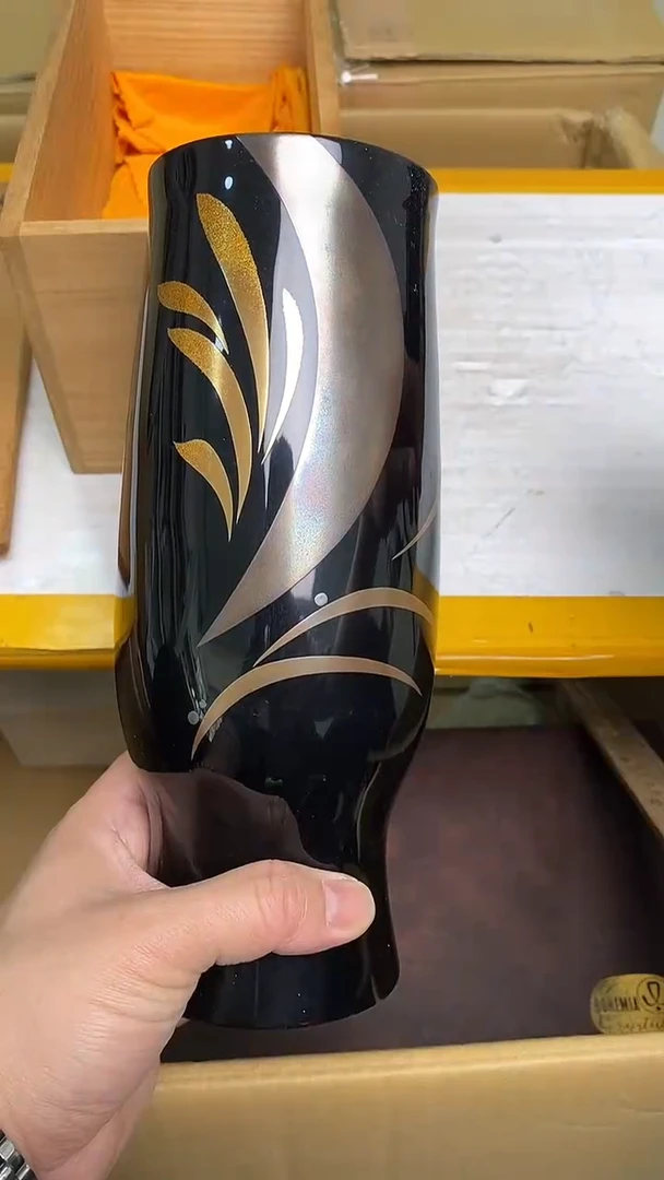 日瓷回流花器一个