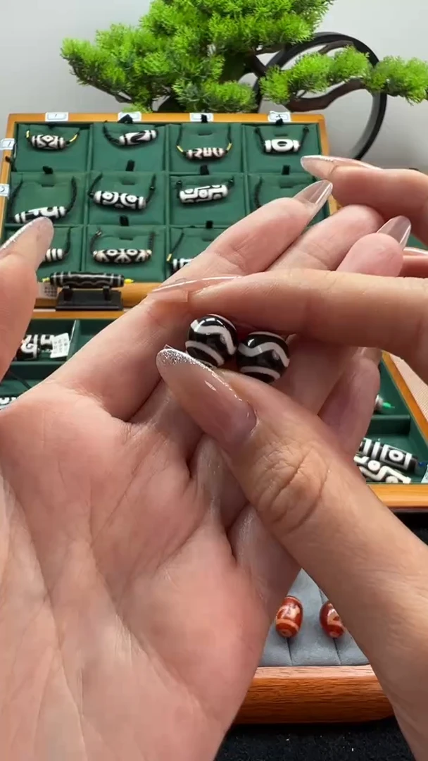 玛瑙/玉髓（覆膜）颈饰未镶嵌152.（微瑕随机发货）