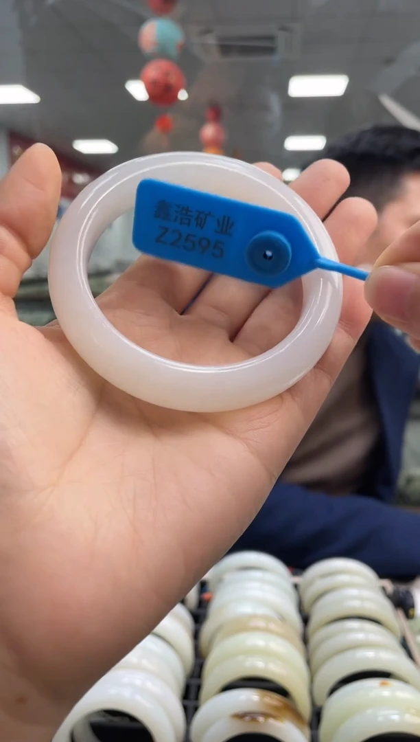 未镶嵌手镯和田玉手镯  Z2595 圈口58