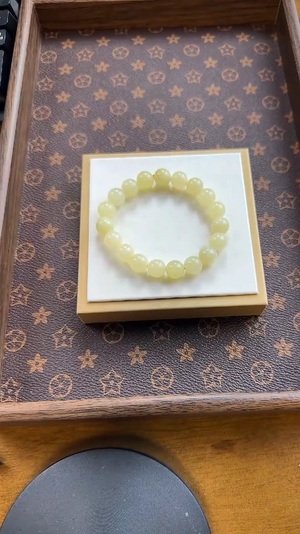 【闪购商品】和田玉手串未镶嵌奶黄手串