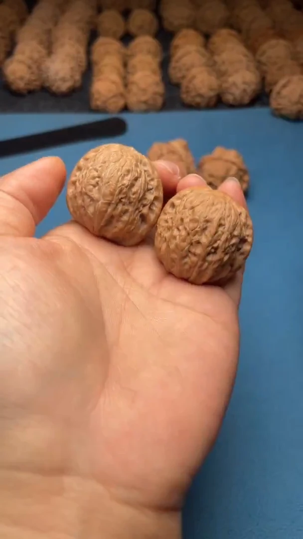 桃核把件w21  铁锤35尺