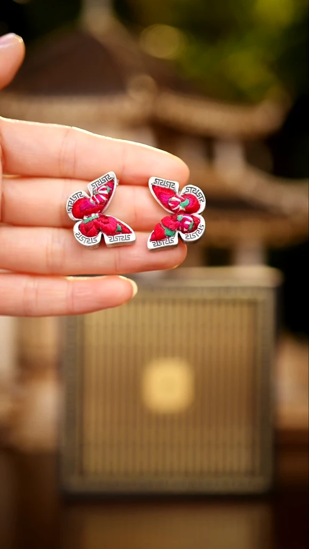 刺绣私人定制苗族手工A882