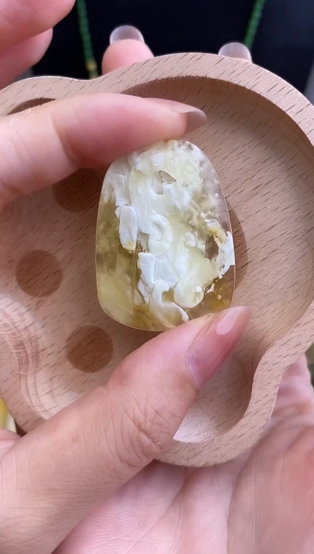 未镶嵌琥珀裸石10628010-手机坠