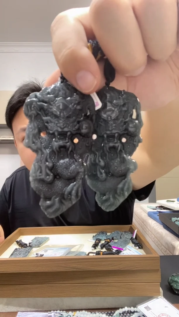颈饰未镶嵌翡翠多样性发其一
