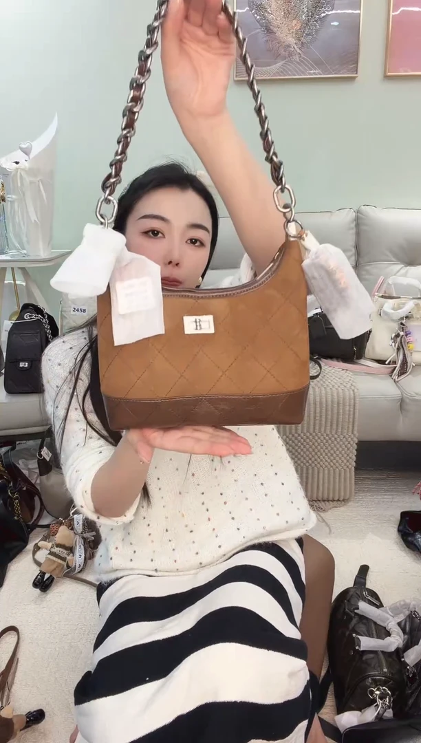 真皮棕色菱格链条hobo