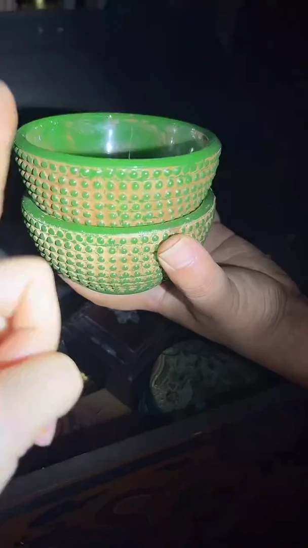 和田玉未镶嵌挂件碗.1件.绿