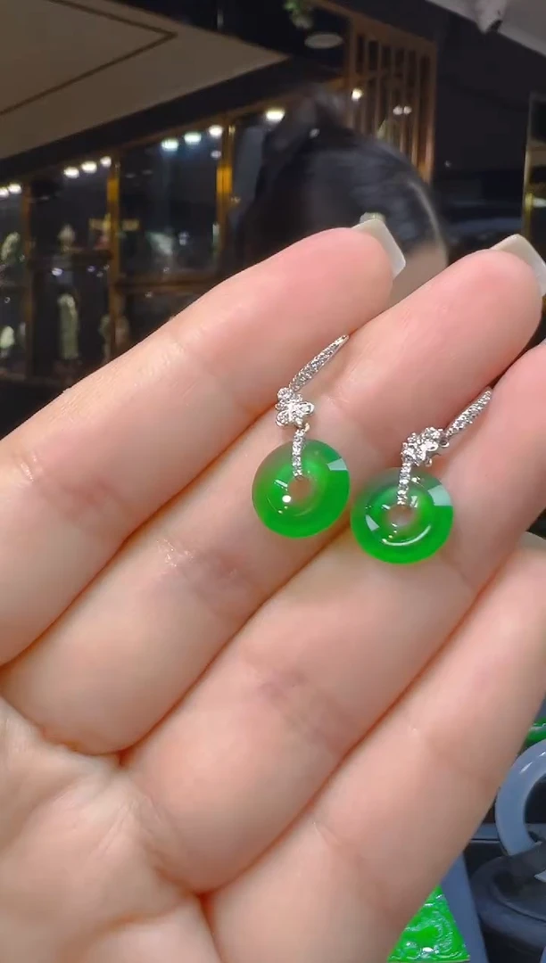 18K金镶嵌翡翠耳饰091