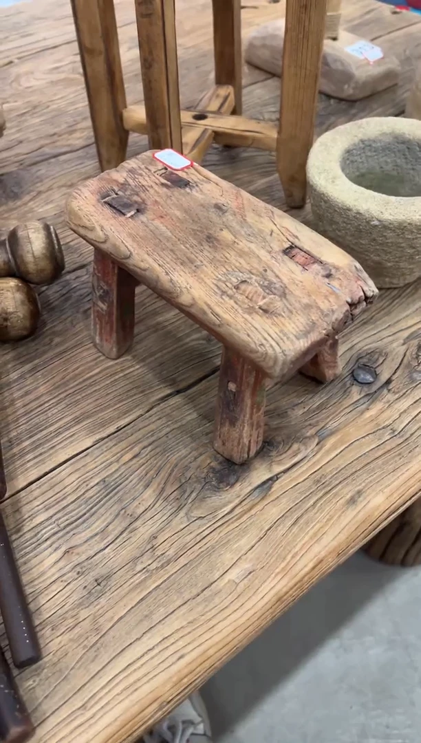 木（非红木类）凳子