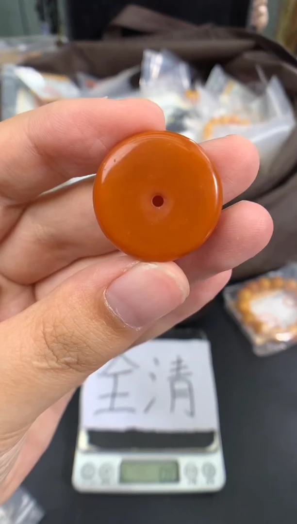 蜜蜡未镶嵌珠宝奇石1