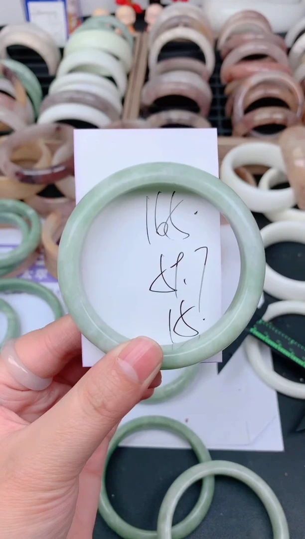 未镶嵌手镯石英质玉165