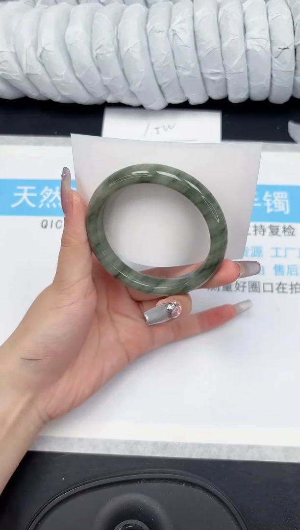 【闪购商品】石英质玉手镯未镶嵌168-57