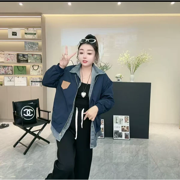微胖女生夹克外套宽松型长袖秋季翻领女拉链短外套女装拼色开衫
