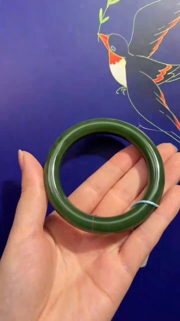 未镶嵌手镯和田玉手镯