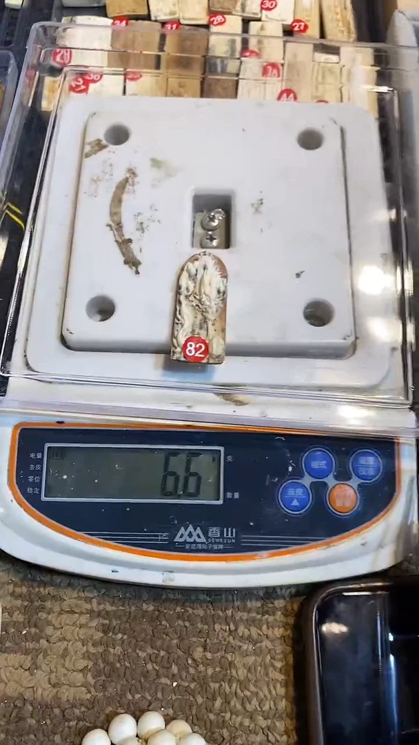 泥塑切**拉小手把件摆件