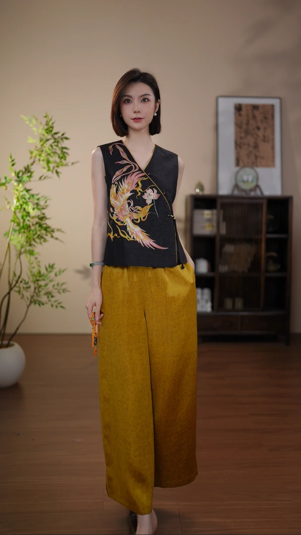 GONG QUE【凤穿莲】新中式桑蚕丝香云纱重工刺绣V领马甲 3114