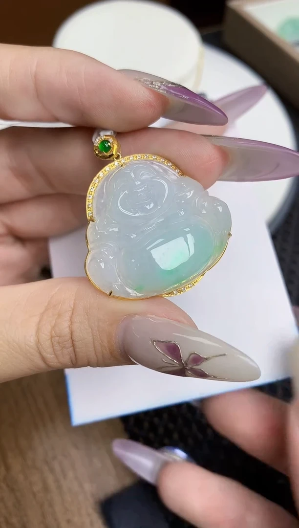 翡翠挂件18K金镶嵌199   天然翡翠A货