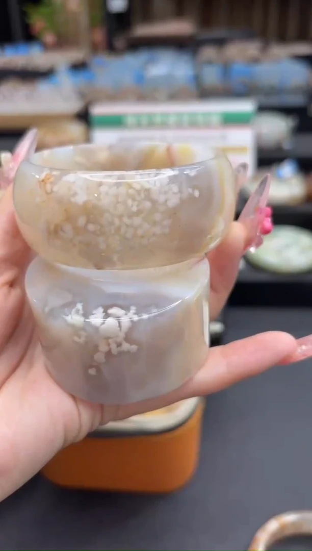 未镶嵌手镯石英质玉53(59圈赠送镯心)