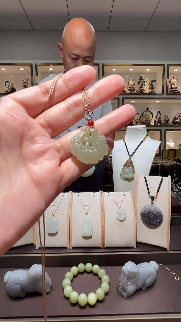 和田玉未镶嵌颈饰多样性发货1