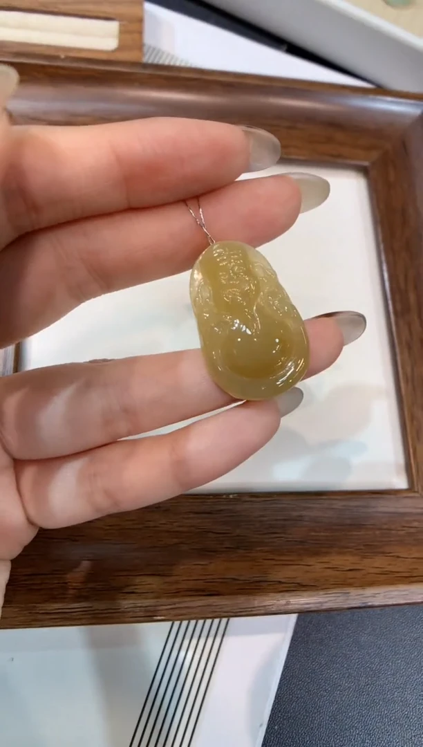颈饰未镶嵌翡翠财神