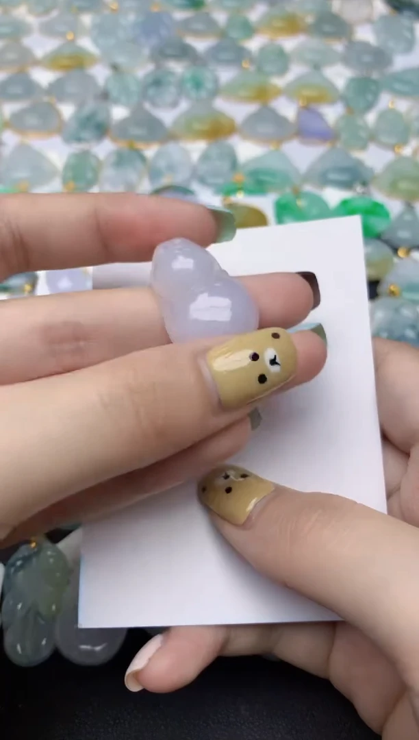 翡翠未镶嵌颈饰天然A货翡翠