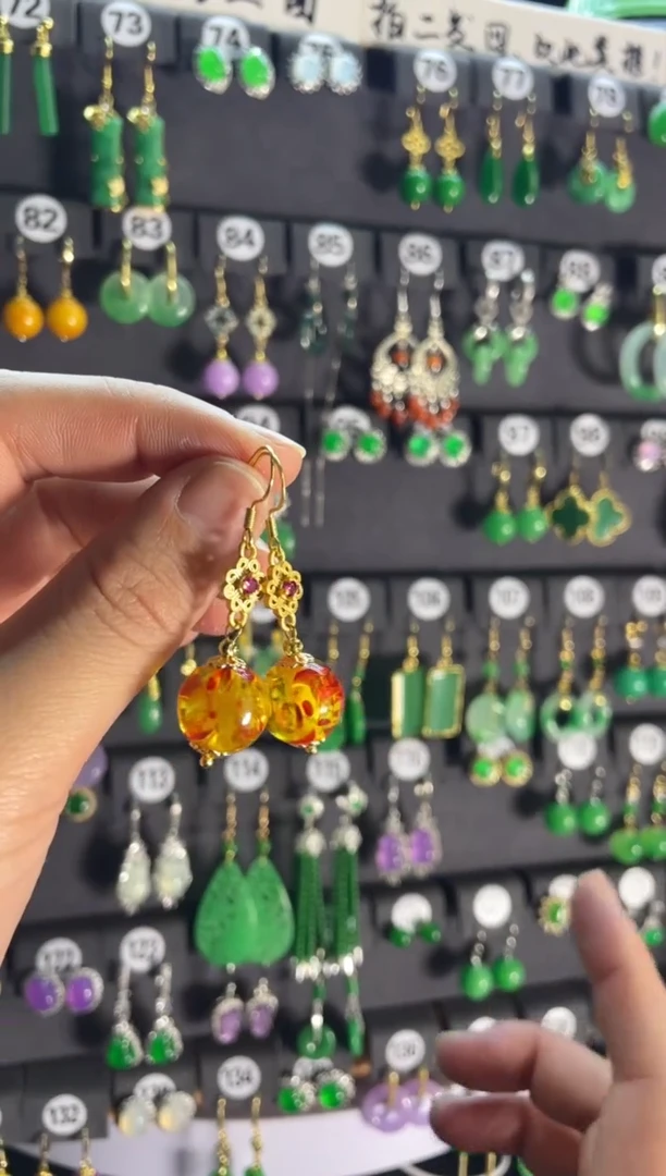 【闪购商品】翡翠耳饰银S925镶嵌374....