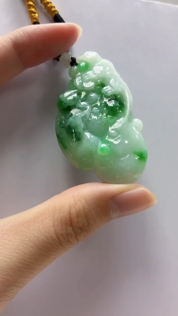 未镶嵌定制翡翠5060zm-毛货挂件35