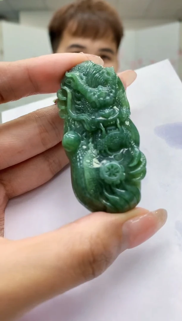 【闪购商品】定制翡翠未镶嵌4868MM-毛货挂件106