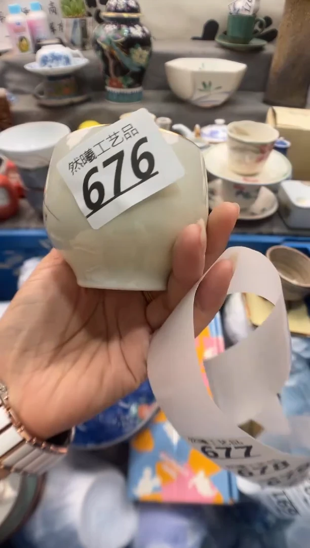 瓷片R****e676