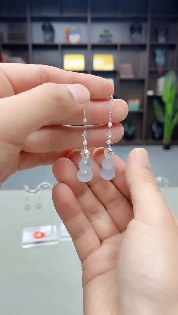 未镶嵌石英质玉（天山翠）耳饰D08