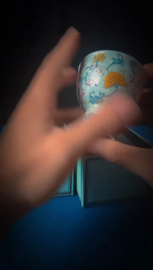 成艺绿色珐琅彩缠枝莲高足杯子98