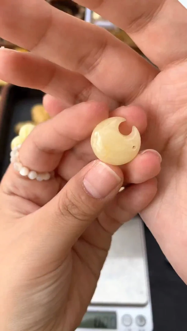 【闪购商品】琥珀珠宝奇石未镶嵌061琥珀蜜蜡花粉有纹小坑介意勿拍