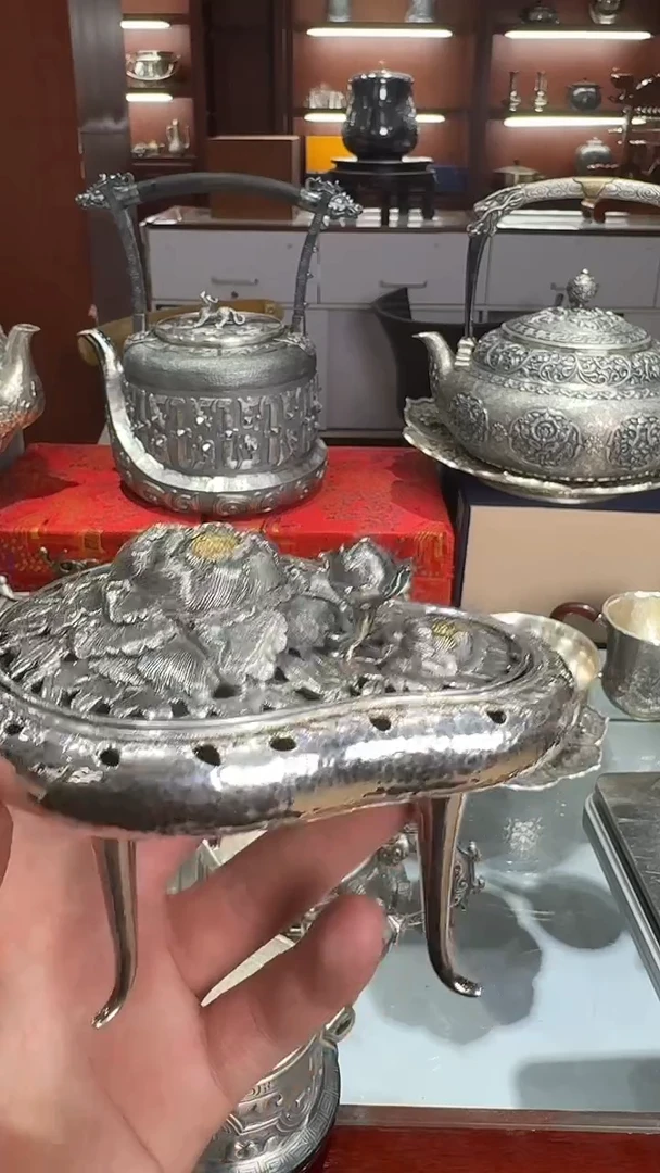 全*通足银手工精工老师高浮雕錾刻牡丹三足香炉