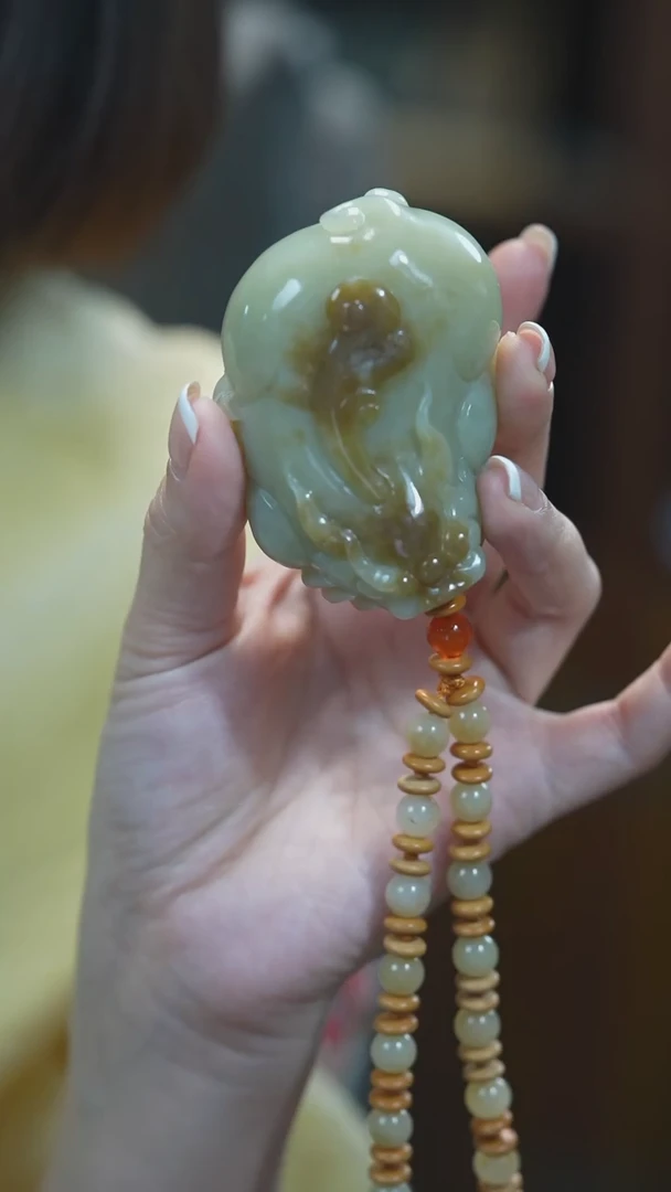 未镶嵌和田玉把件貔貅