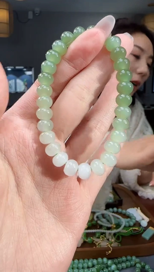 未镶嵌手链和田玉1