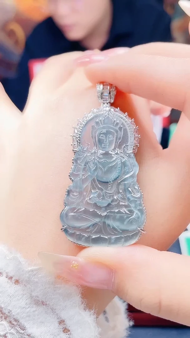 颈饰未镶嵌翡翠多样性发其一