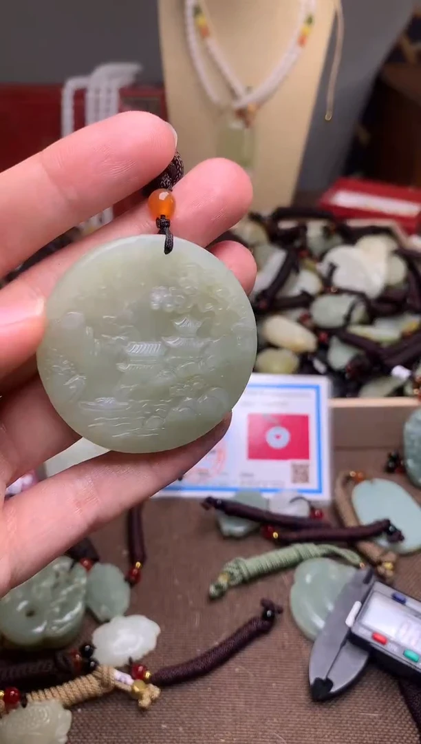 颈饰未镶嵌和田玉新疆料青海料清水和田玉吊坠