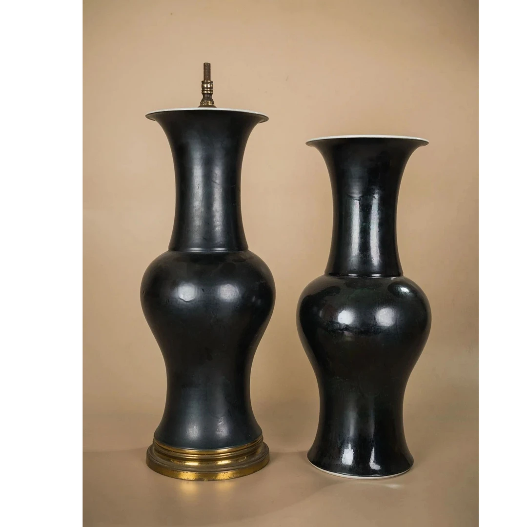 Lot  8         清  花觚一对(6.16瓷杂拍卖)