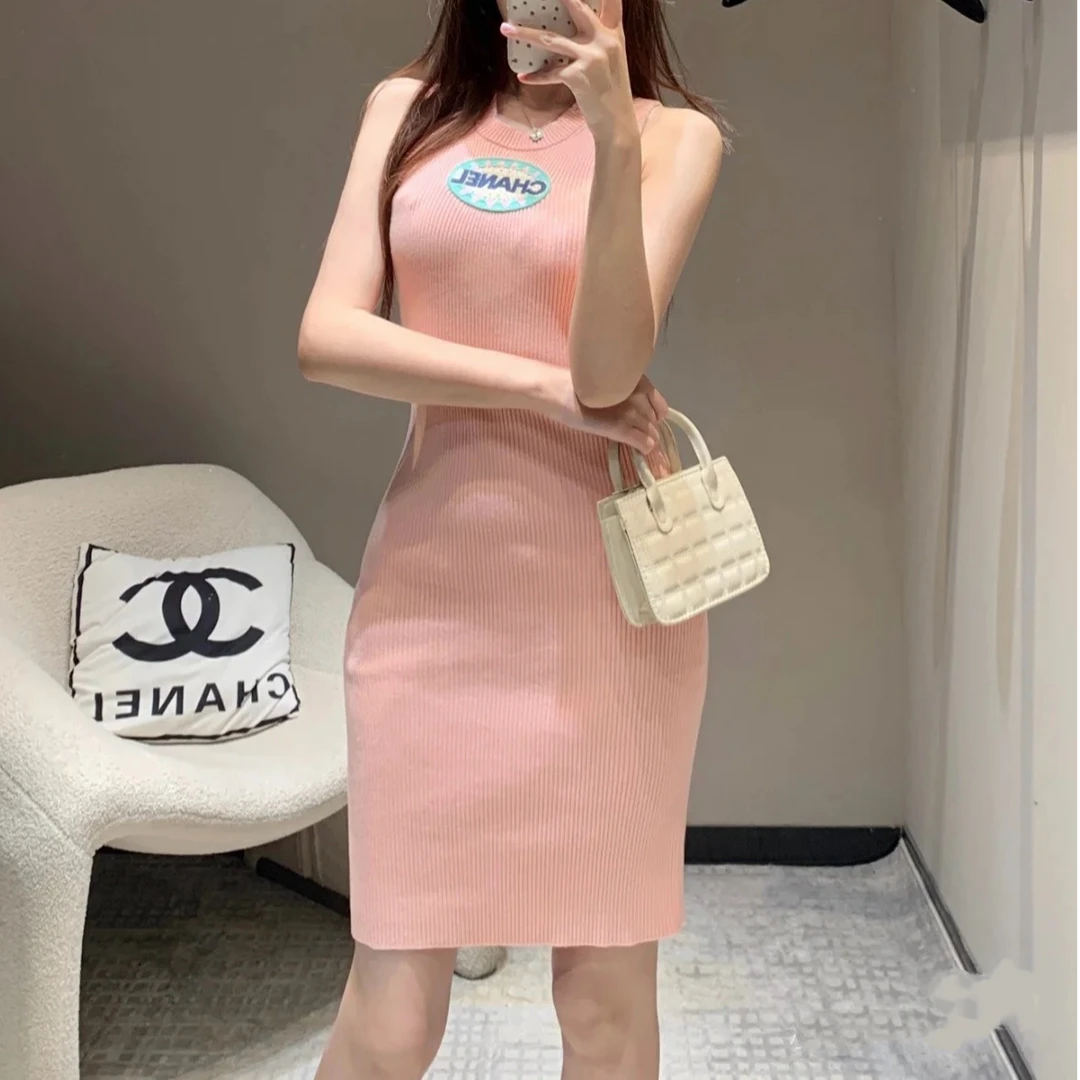 99新 Chanel/香奈儿 36码25P粉色混色刺绣字母无袖针织背心裙