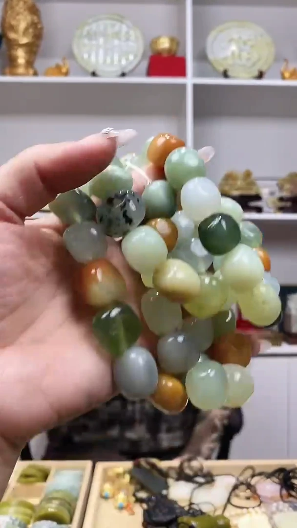 未镶嵌岫玉手串多样性发其中之一
