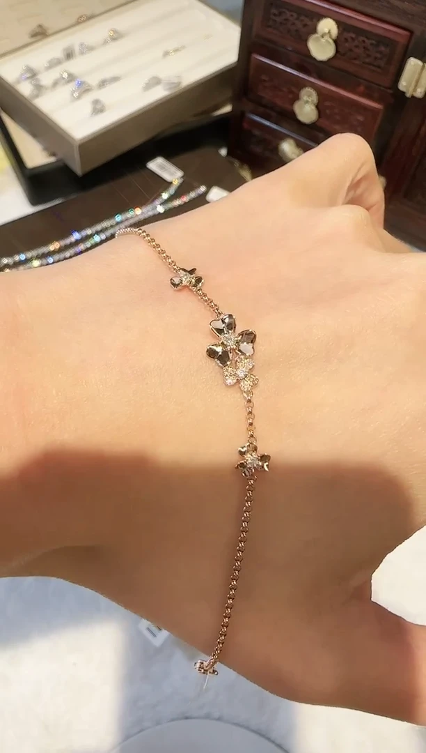 【闪购商品】钻石手链18K金镶嵌三叶草手链