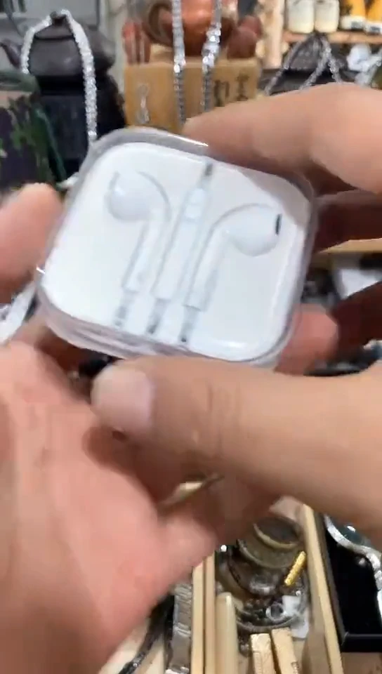 瓷片闪购商品  如图所示