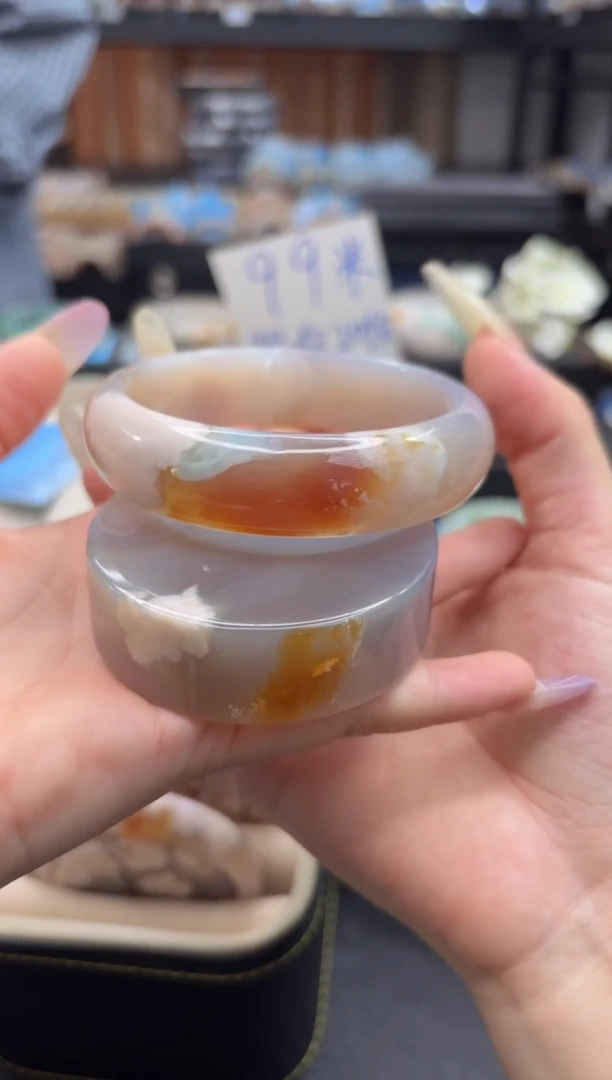 未镶嵌手镯石英质玉C487(63圈赠送镯心)