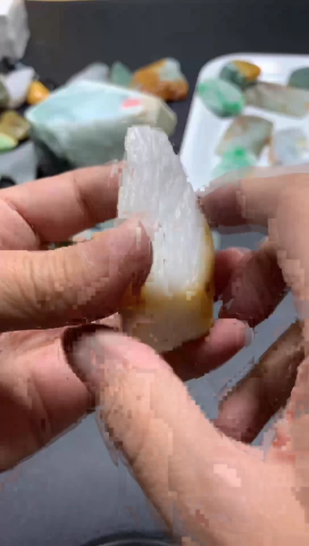 【闪购商品】翡翠颈饰未镶嵌天然货翡翠A