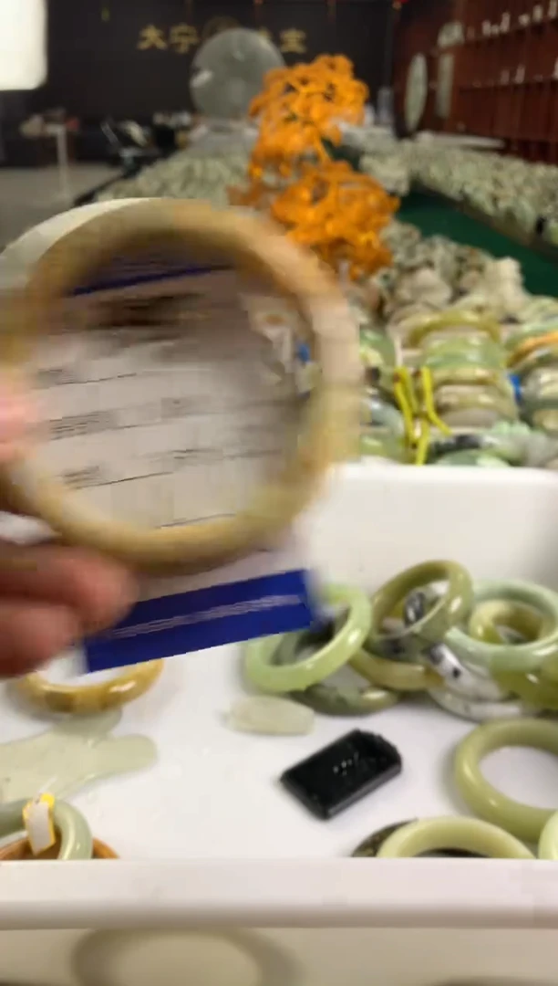未镶嵌蛇纹石玉手镯5735