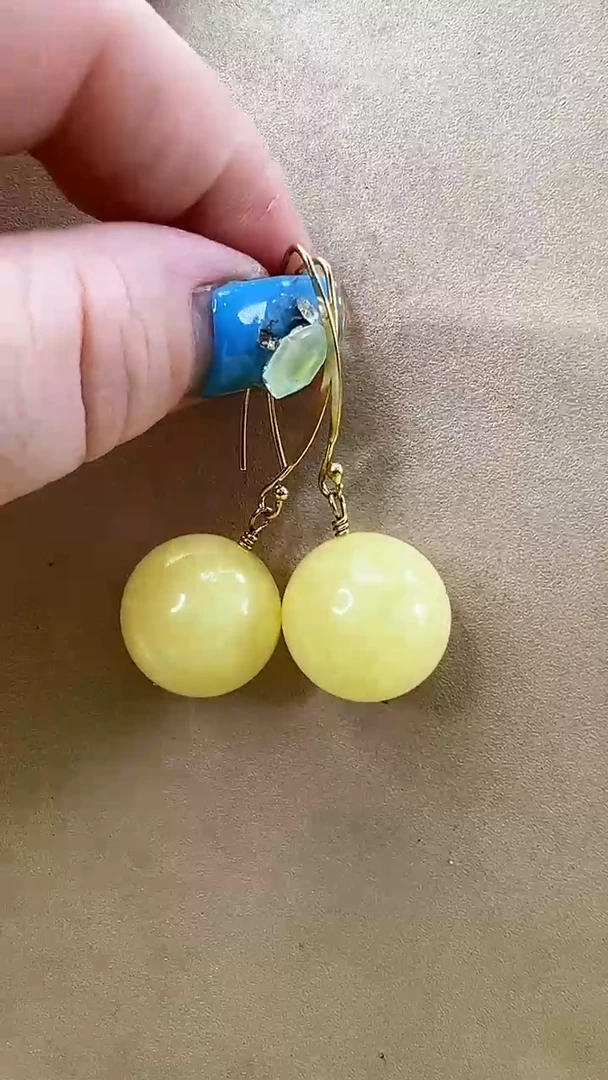 未镶嵌颈饰琥珀耳环