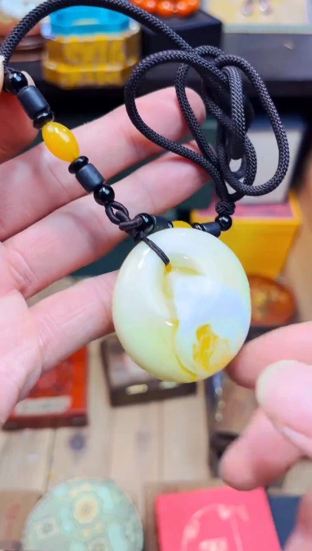【闪购商品】蜜蜡裸石未镶嵌W瑞哥专属高端精品60