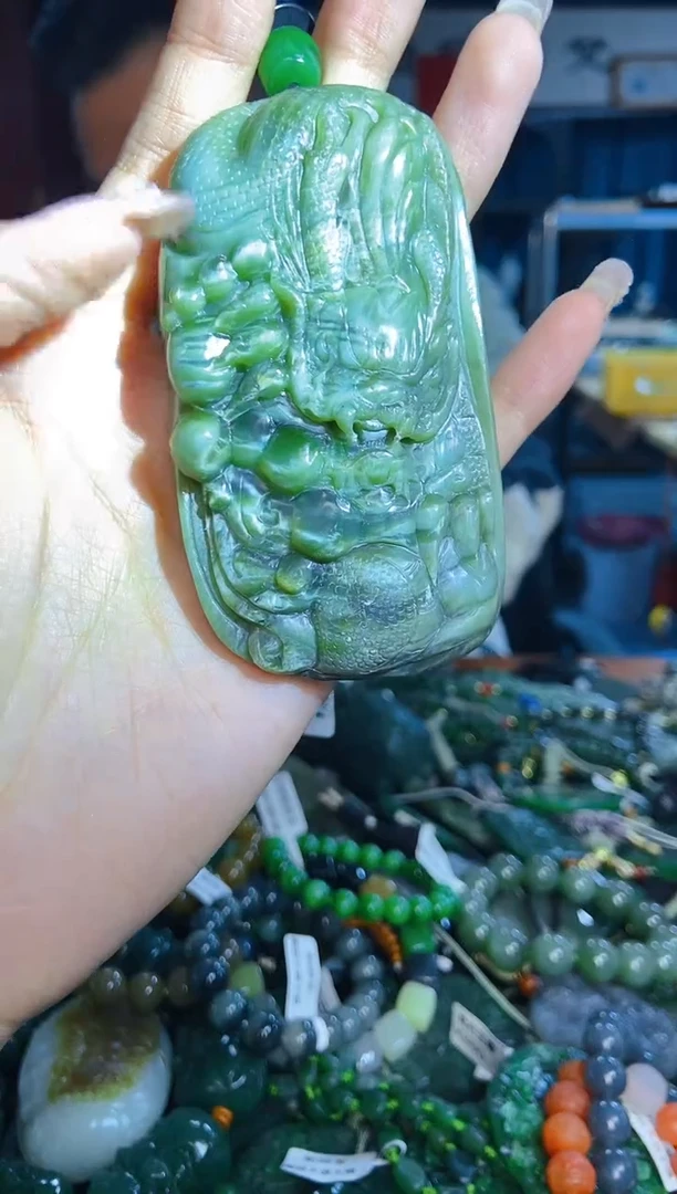 未镶嵌和田玉挂件1