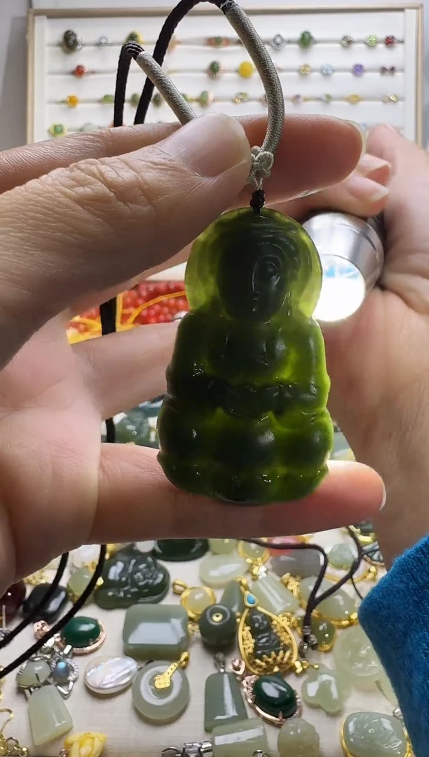 吊坠(不含链)未镶嵌和田玉吊坠(不含链) 未镶嵌 和田玉